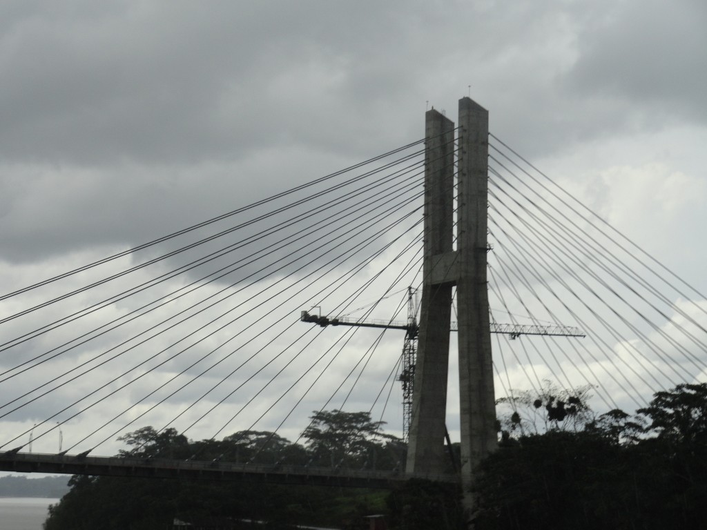 Foto: Estructura del nuevo puente - El Coca (Orellana), Ecuador
