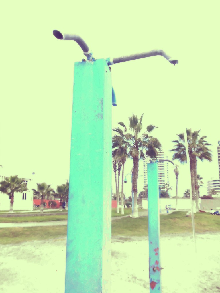 Foto: Las duchas de la  Playa Cavancha - Iquique (Tarapacá), Chile