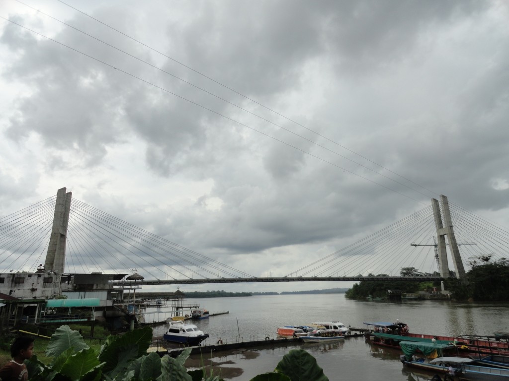 Foto: Canoas en el muelle - El Coca (Orellana), Ecuador