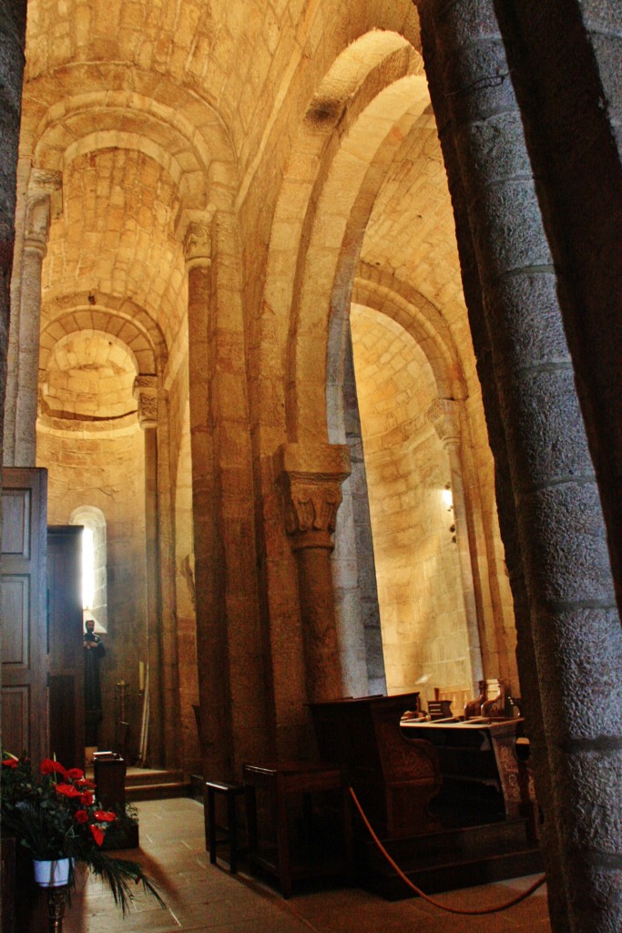 Foto: Monasterio de Leyre: iglesia - Yesa (Navarra), España