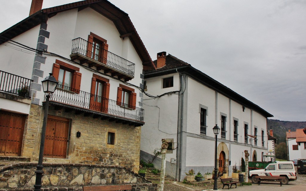 Foto: Vista del pueblo - Ezcároz (Navarra), España