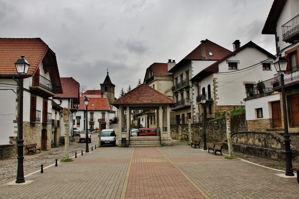 Foto: Vista del pueblo - Ezcároz (Navarra), España