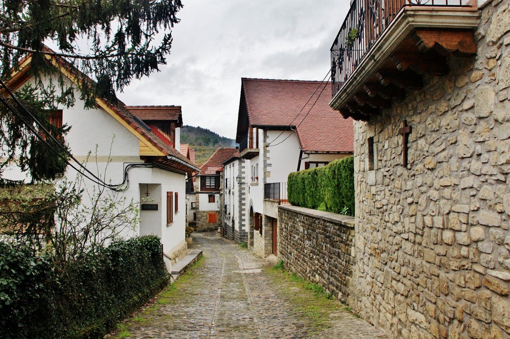 Foto: Vista del pueblo - Ezcároz (Navarra), España
