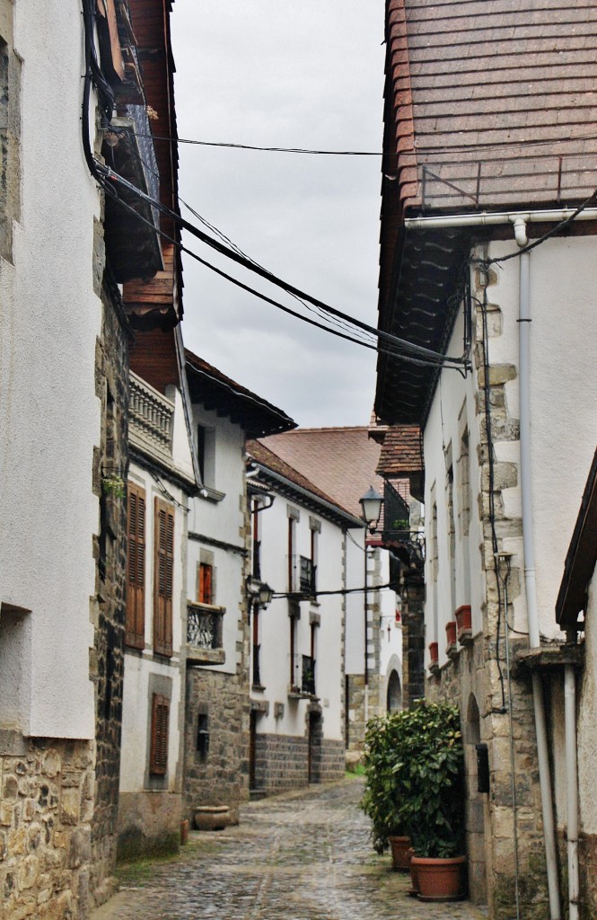 Foto: Vista del pueblo - Ezcároz (Navarra), España