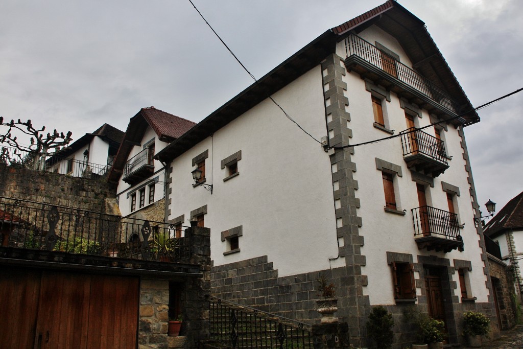 Foto: Vista del pueblo - Ezcároz (Navarra), España