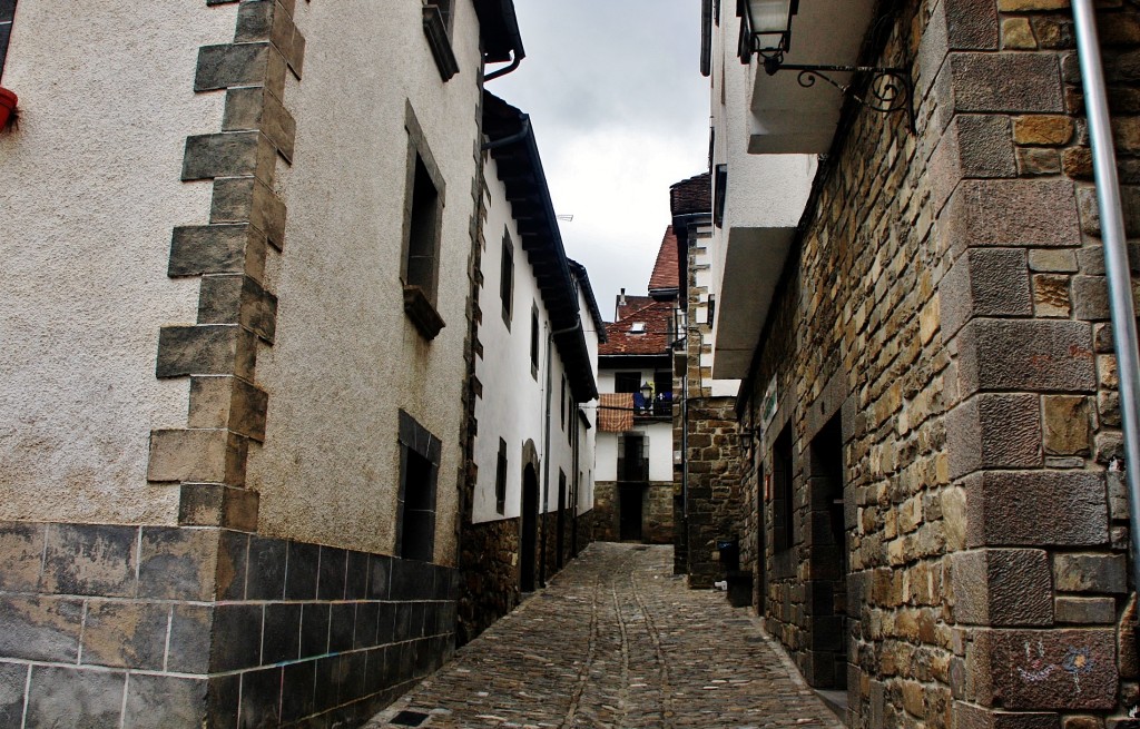 Foto: Vista del pueblo - Ochagavía (Navarra), España