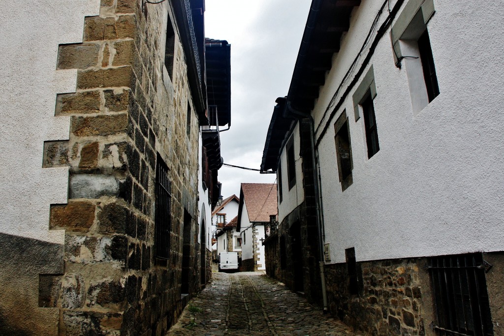 Foto: Vista del pueblo - Ochagavía (Navarra), España