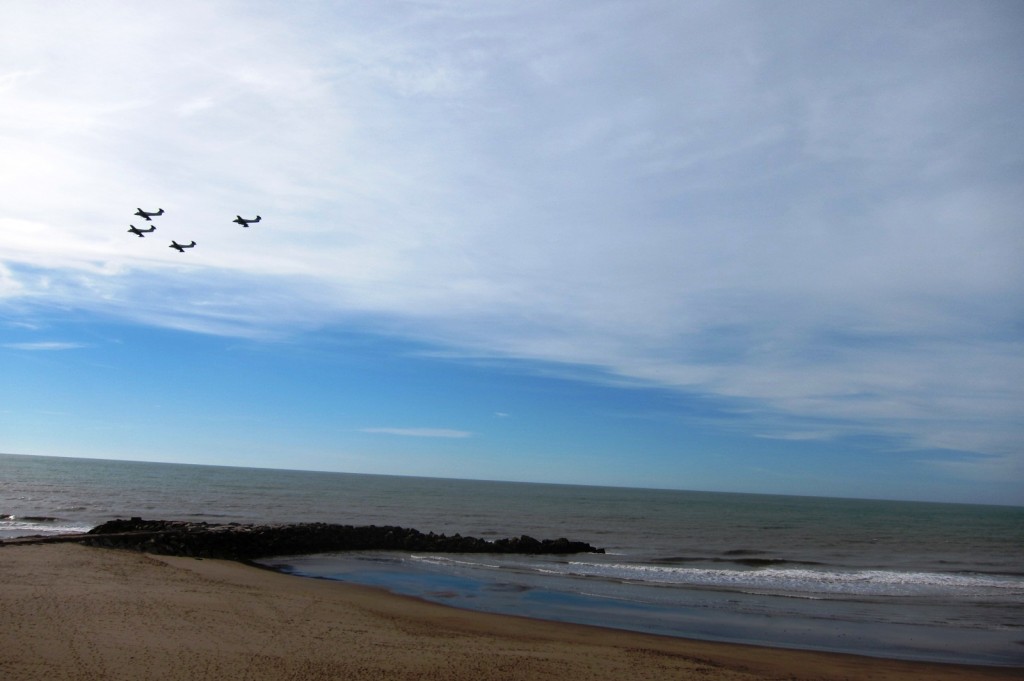 Foto: Escuadrilla de aviones Pucará - Mar del Plata (Buenos Aires), Argentina