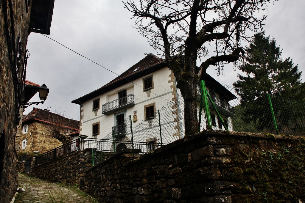 Foto: Vista del pueblo - Uztarroz (Navarra), España