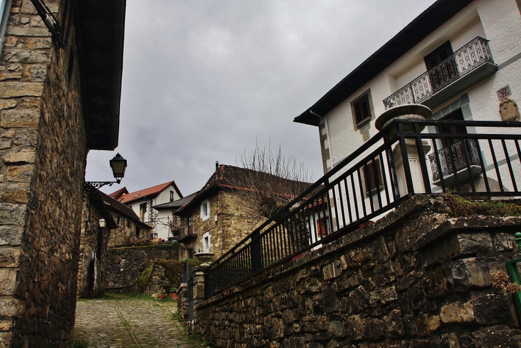 Foto: Vista del pueblo - Uztarroz (Navarra), España