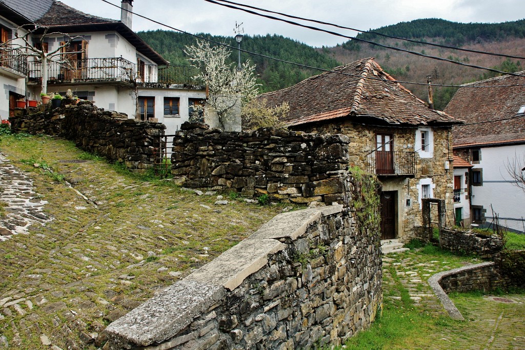 Foto: Vista del pueblo - Uztarroz (Navarra), España