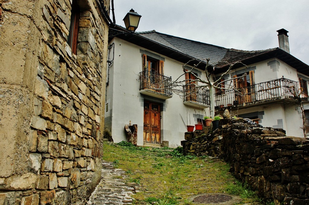 Foto: Vista del pueblo - Uztarroz (Navarra), España