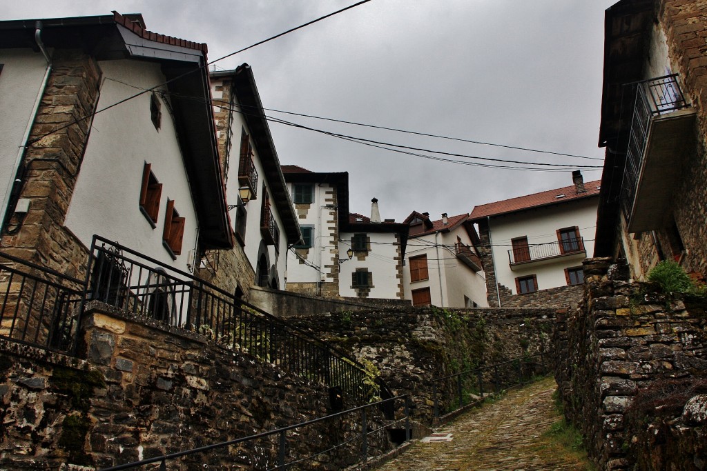 Foto: Vista del pueblo - Uztarroz (Navarra), España