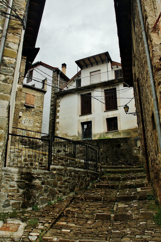 Foto: Vista del pueblo - Uztarroz (Navarra), España