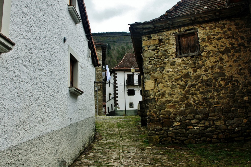 Foto: Vista del pueblo - Uztarroz (Navarra), España