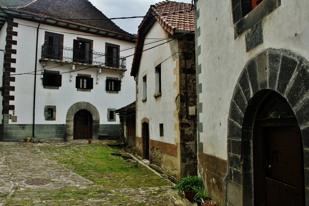 Foto: Vista del pueblo - Uztarroz (Navarra), España