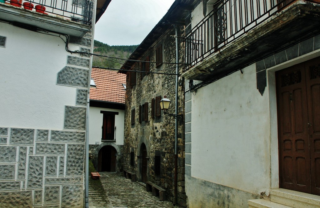 Foto: Vista del pueblo - Uztarroz (Navarra), España