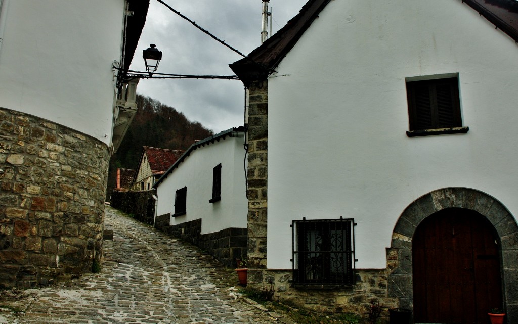 Foto: Vista del pueblo - Uztarroz (Navarra), España