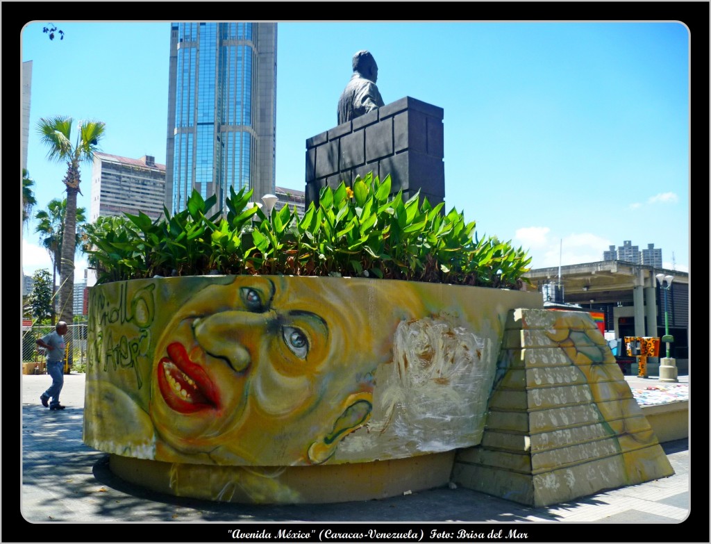 Foto: Monumento a Lázaro Cárdenas (Avenida México) - Caracas (Distrito Capital), Venezuela