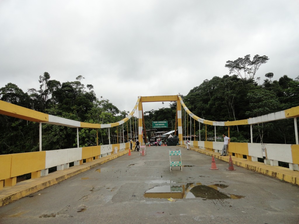 Foto: Puente Internacioal - Lago Agrio (Sucumbios), Ecuador