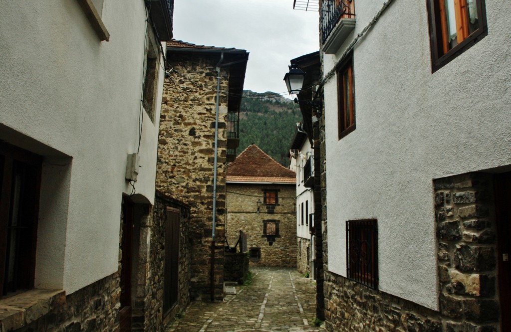 Foto: Vista del pueblo - Isaba (Navarra), España