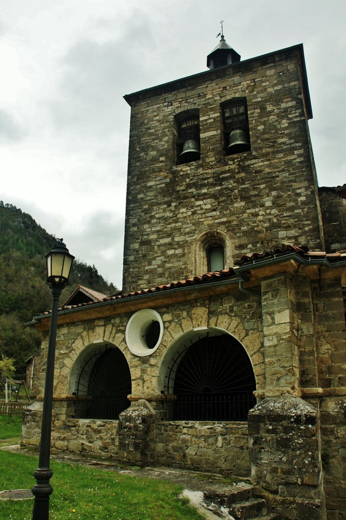 Foto: Iglesia de San Martín de Tours - Urzainqui (Navarra), España