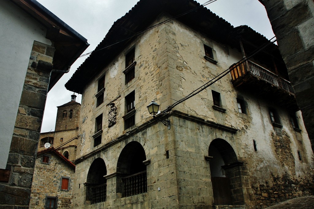 Foto: Vista del pueblo - Roncal (Navarra), España
