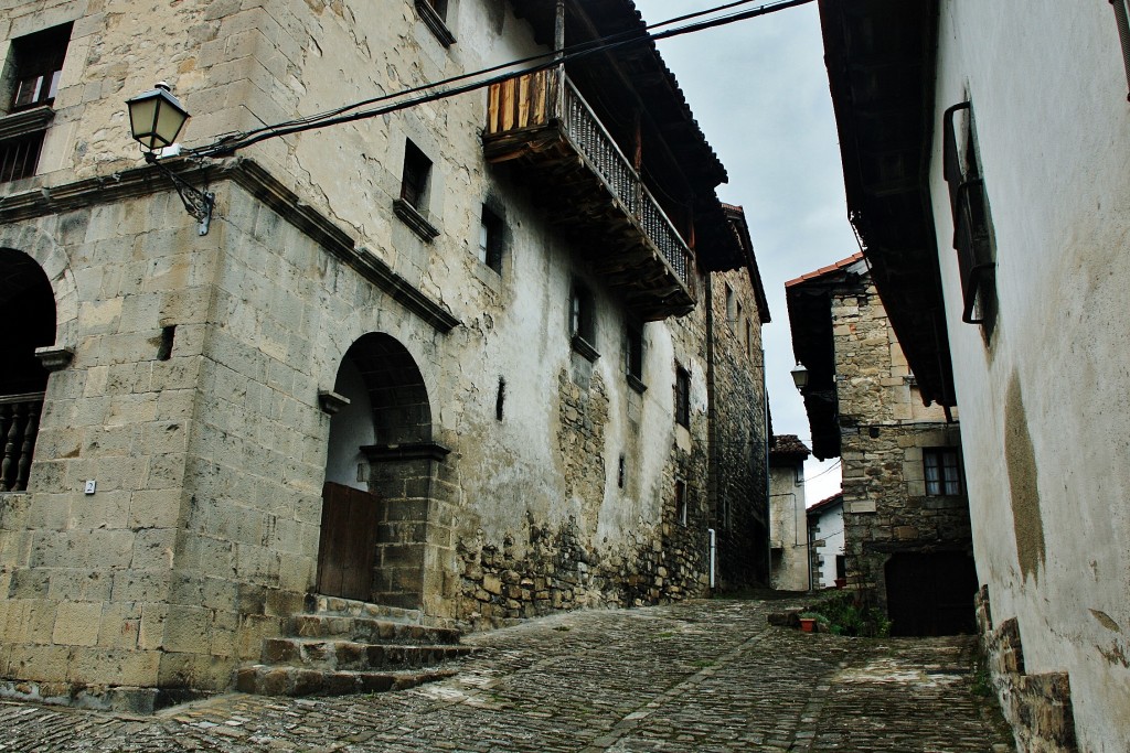 Foto: Vista del pueblo - Roncal (Navarra), España