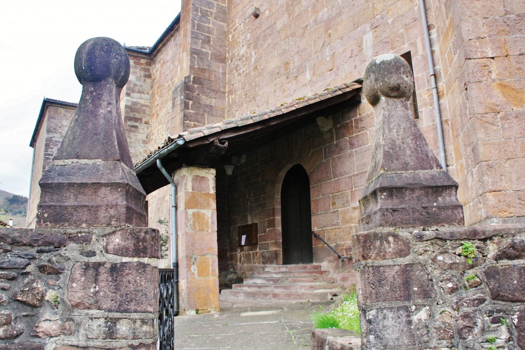 Foto: Iglesia de la Asunción - Etxalar (Navarra), España