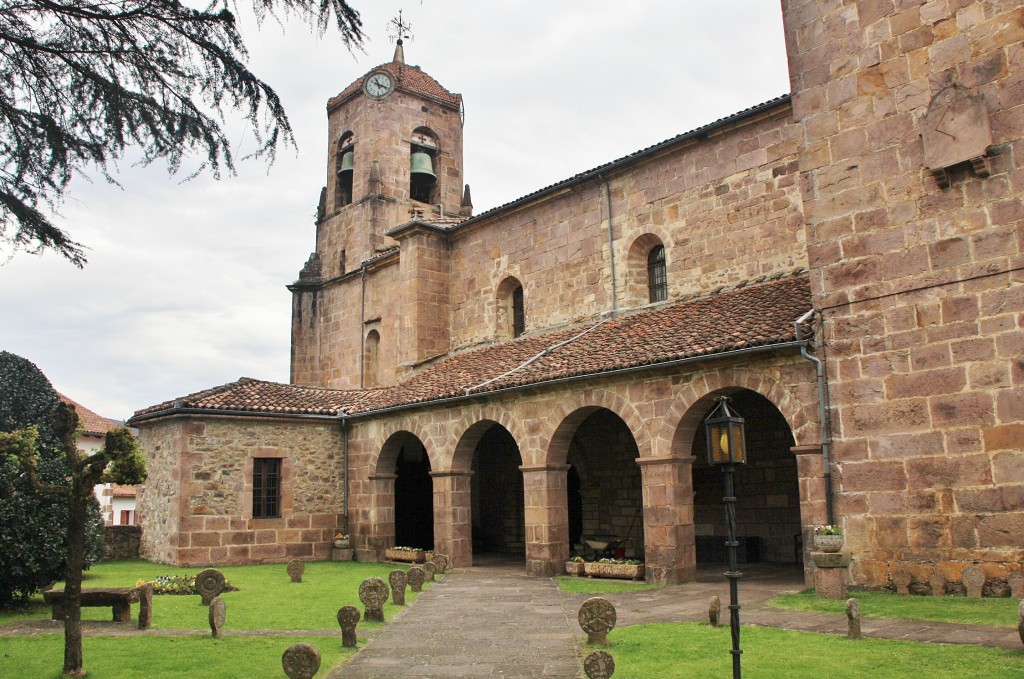 Foto: Iglesia de la Asunción - Etxalar (Navarra), España