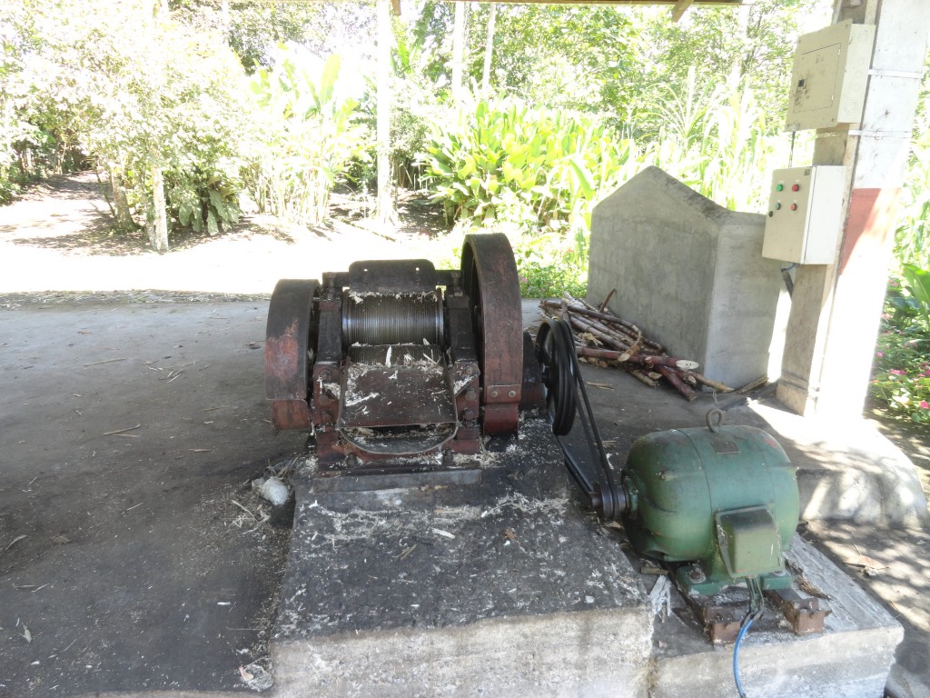 Foto: Trapiche a luz eléctrica. - Sucua (Macas) (Morona-Santiago), Ecuador