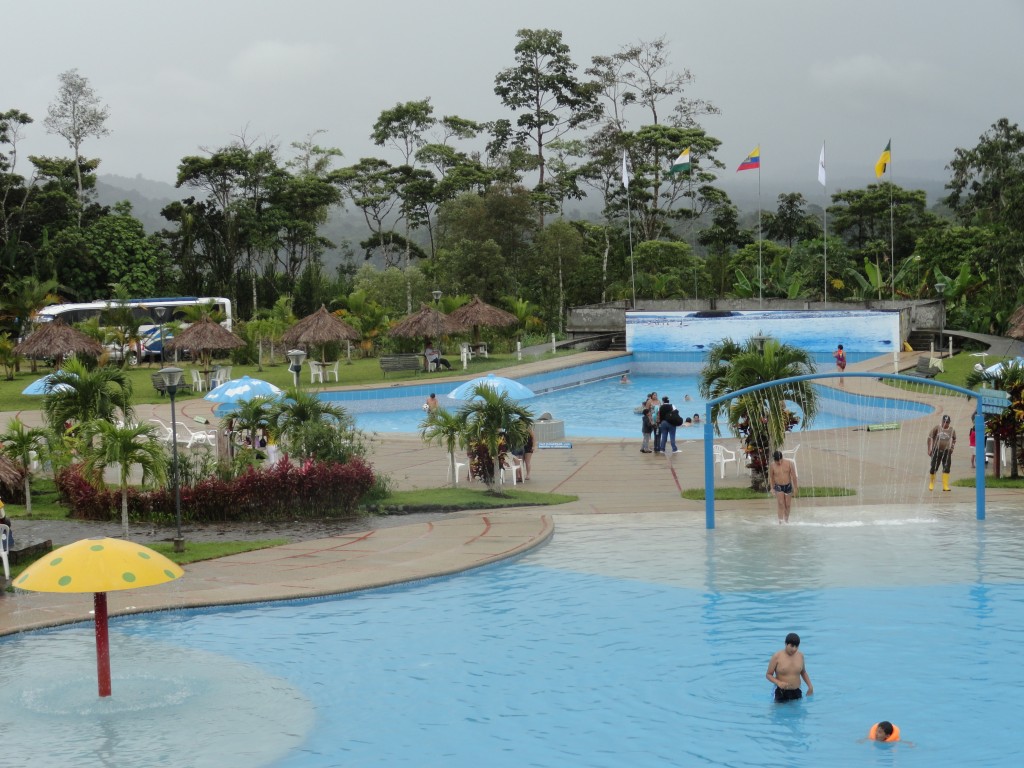 Foto: Complejo - Sucua (Morona-Santiago), Ecuador