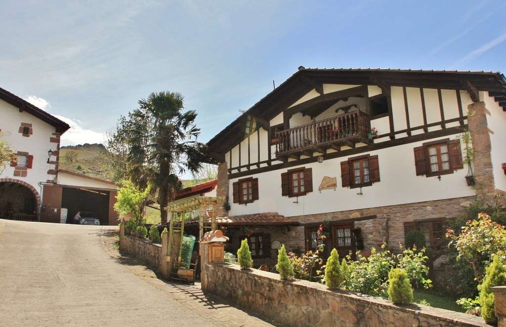 Foto: Centro histórico - Zugarramurdi (Navarra), España
