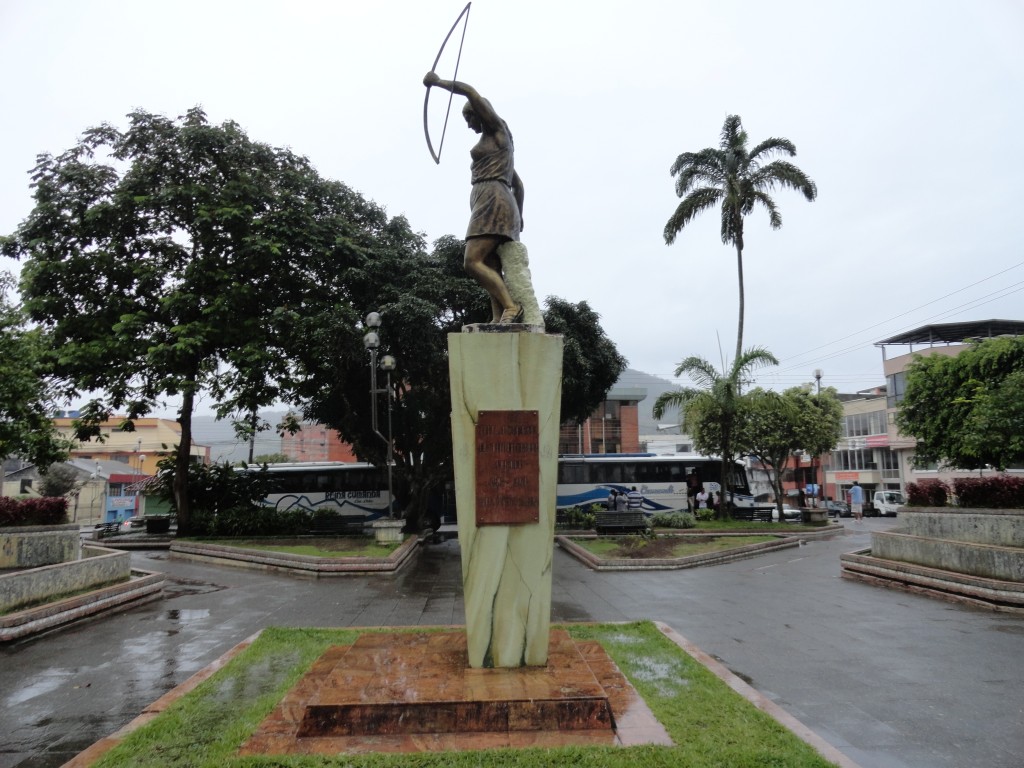 Foto: Monumento - Macas (Morona-Santiago), Ecuador