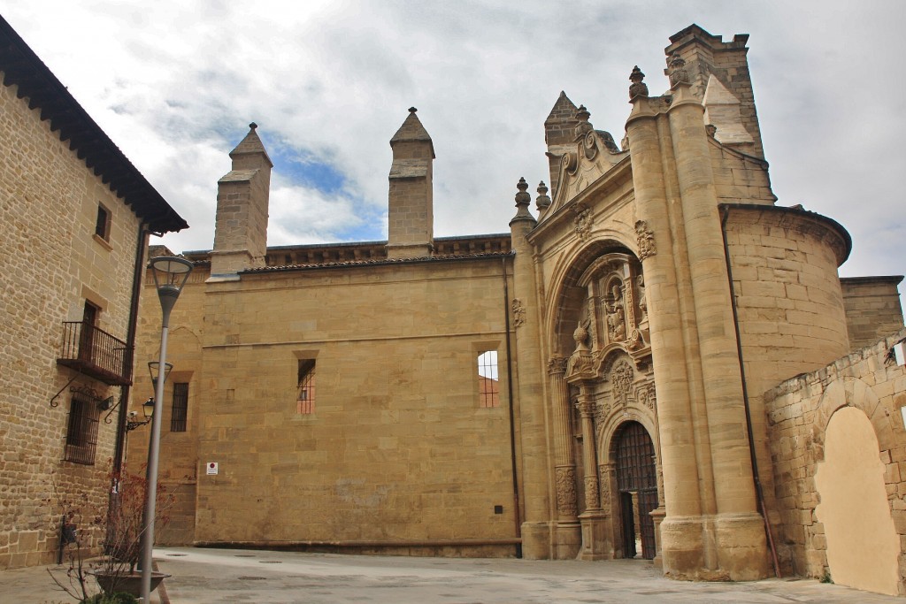 Foto: Igesia de San Pedro - Viana (Navarra), España