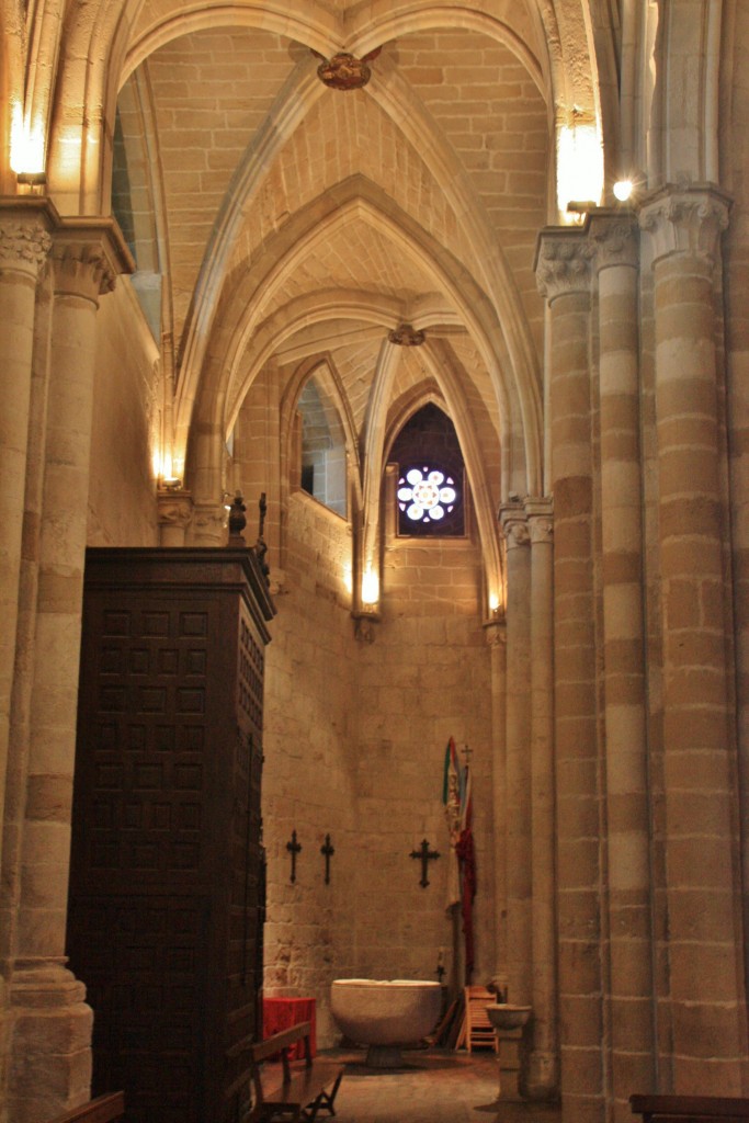 Foto: Iglesia de San Miguel - Estella (Navarra), España