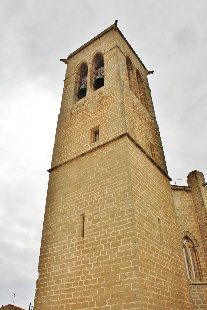 Foto: Igesia de San Pedro - Artajona (Navarra), España
