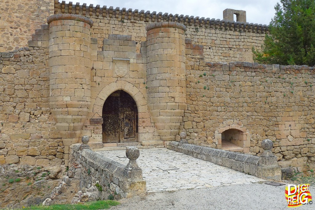 Foto: Entrada del Castillo - Pedraza (Segovia), España