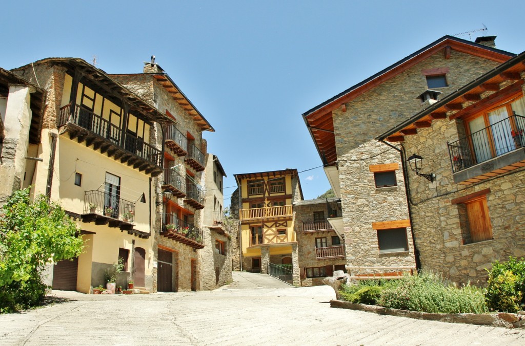 Foto: Vista del pueblo - Castellbò (Lleida), España
