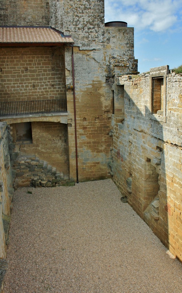 Foto: Iglesia fortaleza de Santa María - Ujué (Navarra), España