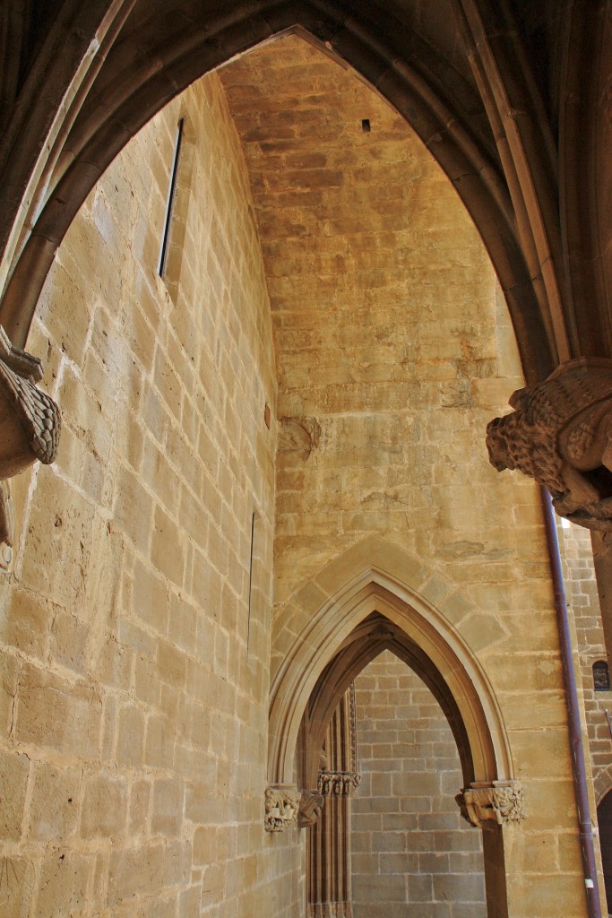 Foto: Iglesia fortaleza de Santa María - Ujué (Navarra), España