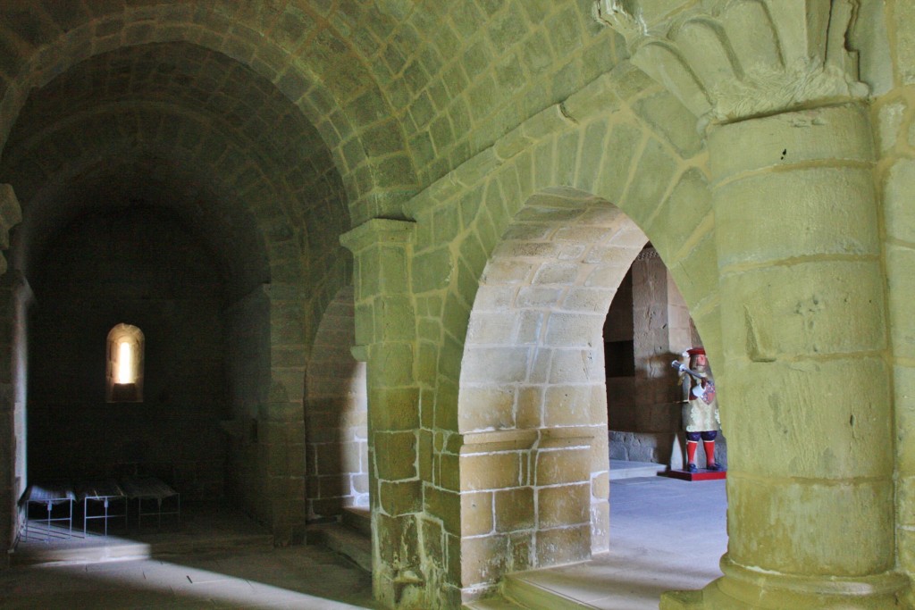 Foto: Recinto amurallado: iglesia de San Nicolás - Rada (Navarra), España