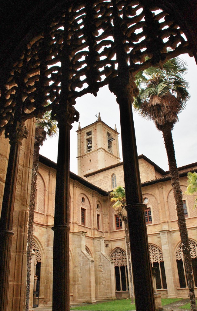 Foto: Claustro del monasterio de Santa María la Real - Nájera (La Rioja), España