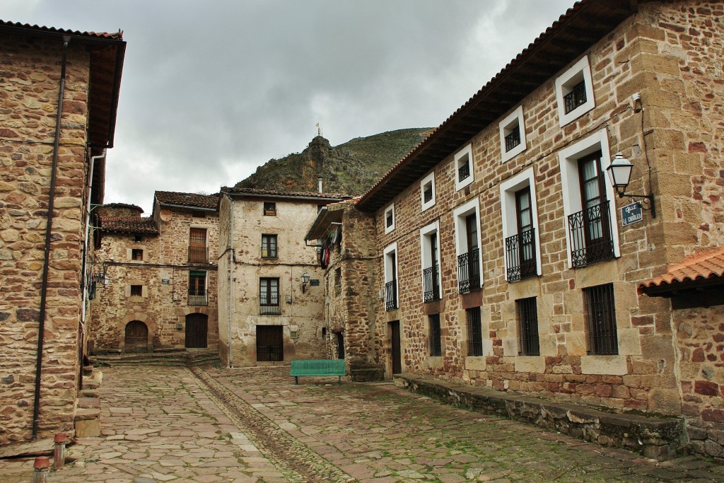 Foto: Vista del pueblo - Viniegra de Arriba (La Rioja), España