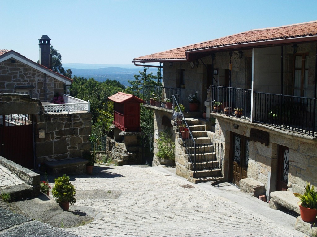 Foto: PUEBLO - Santa Mariña De Las Aguas Santas (Ourense), España