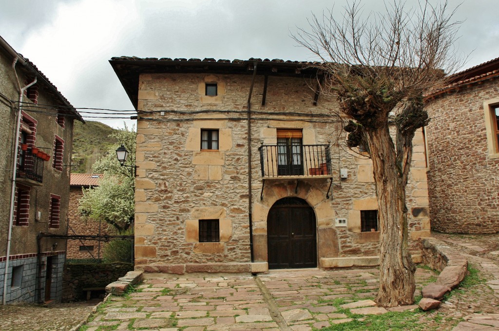 Foto: Vista del pueblo - Viniegra de Arriba (La Rioja), España