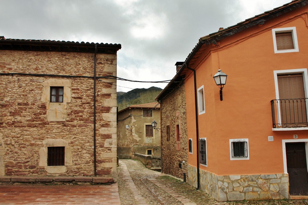 Foto: Vista del pueblo - Viniegra de Arriba (La Rioja), España