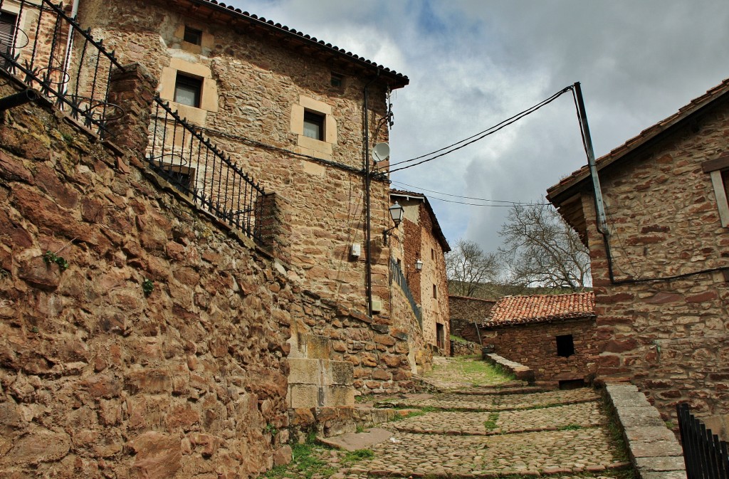 Foto: Vista del pueblo - Viniegra de Arriba (La Rioja), España