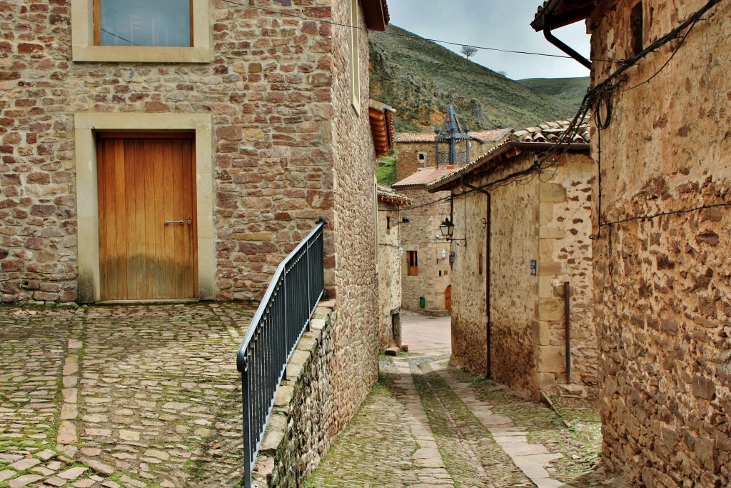 Foto: Vista del pueblo - Viniegra de Arriba (La Rioja), España