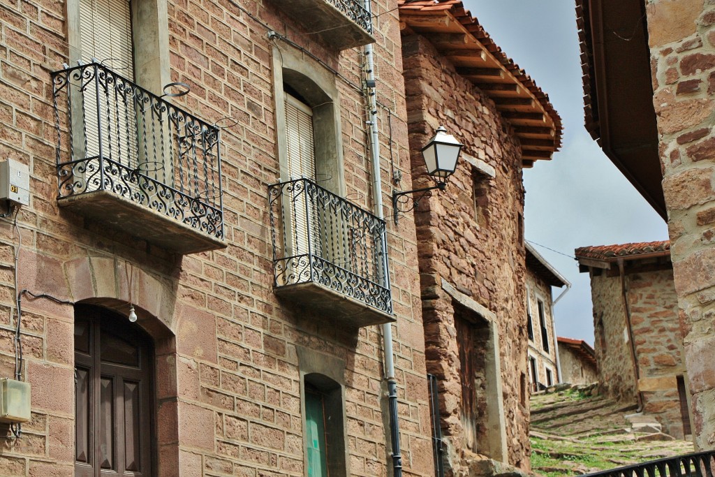 Foto: Vista del pueblo - Viniegra de Arriba (La Rioja), España